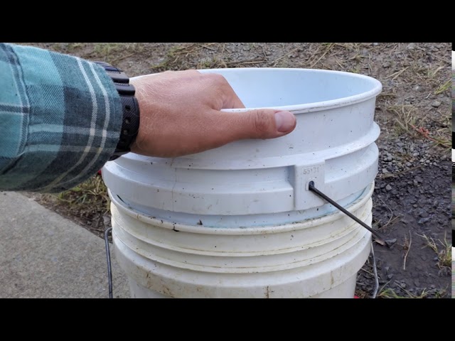 como separar dos botes de plastico pegados